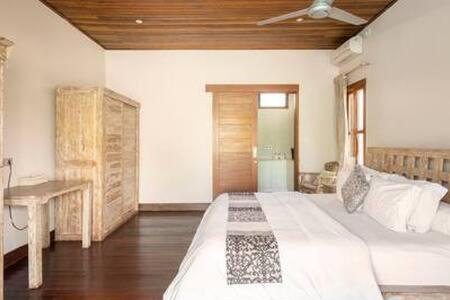 Villa Agung Lembongan Exterior photo